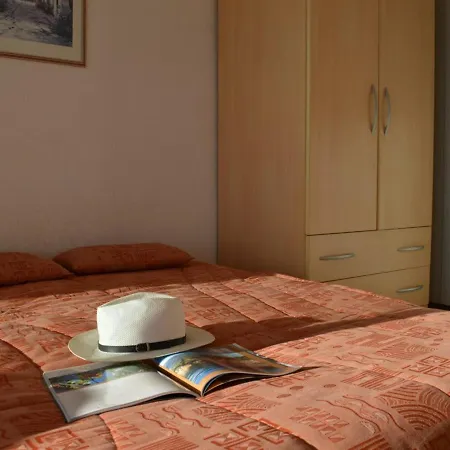 4 Pers. Avec Terrasse Sur La Au Lavandou - Fr-1-251-251 شقة