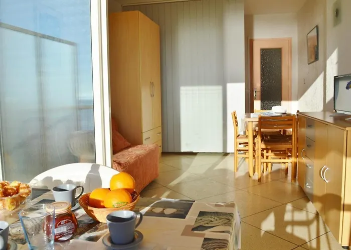 4 Pers. Avec Terrasse Sur La Au Lavandou - Fr-1-251-251 Apartman Le Lavandou